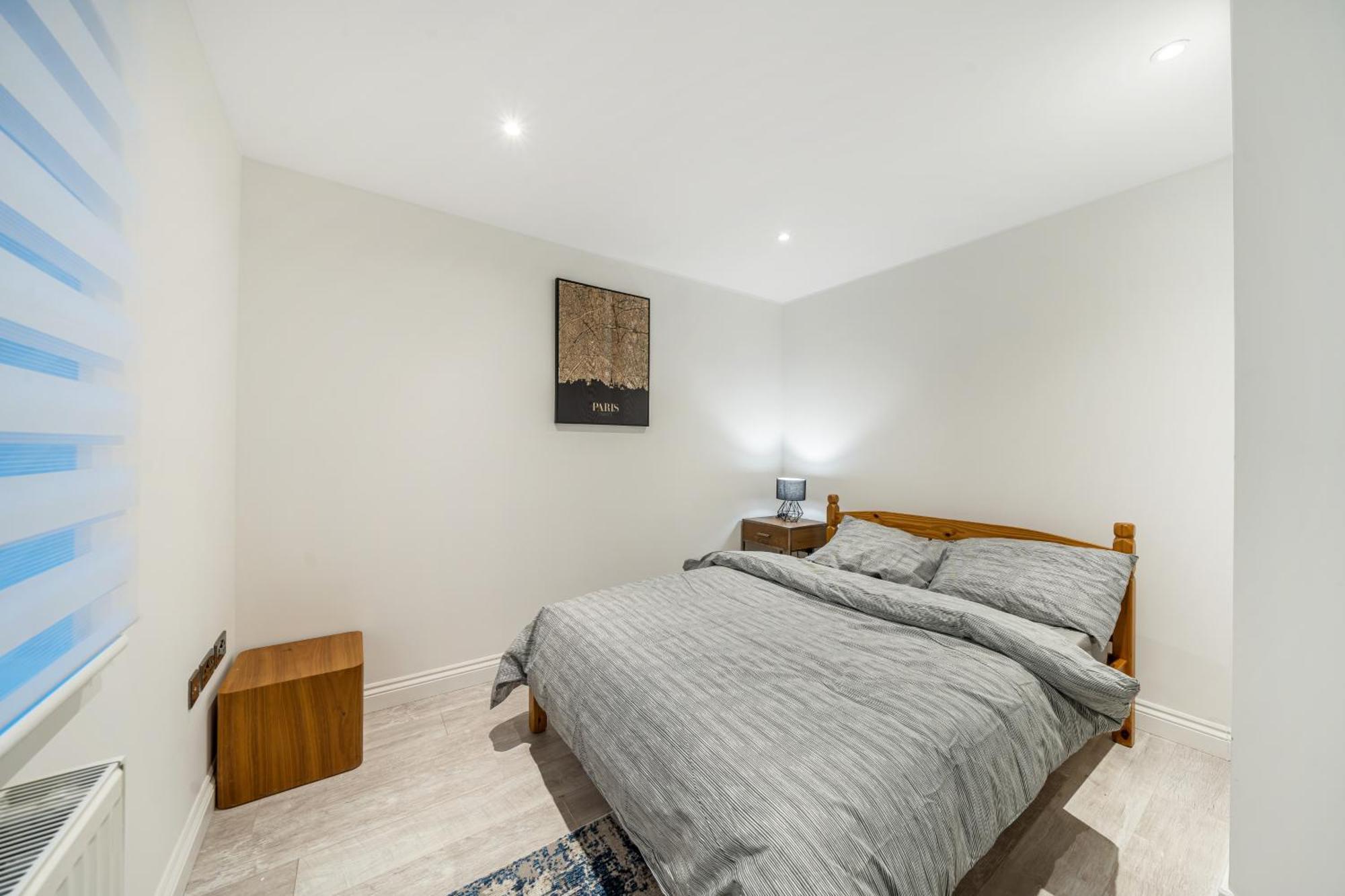 Two Bed Home In The Heart Of Egham Eksteriør billede